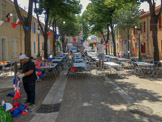 Préparatifs de la fête. U